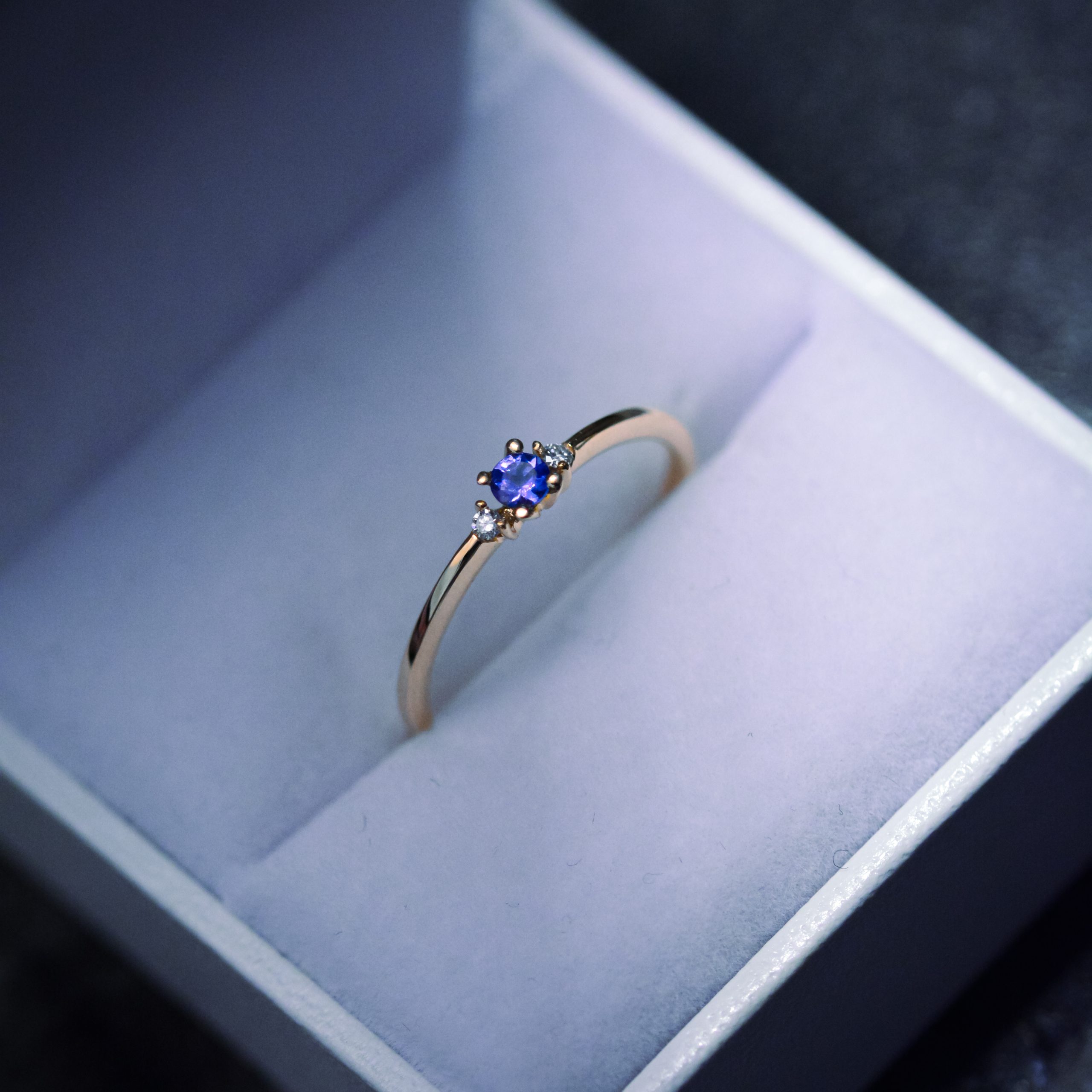 Od Karać do Koloru: Jak Rozpoznać Prawdziwą Wartość Biżuterii z Diamentami – Diamond Expert